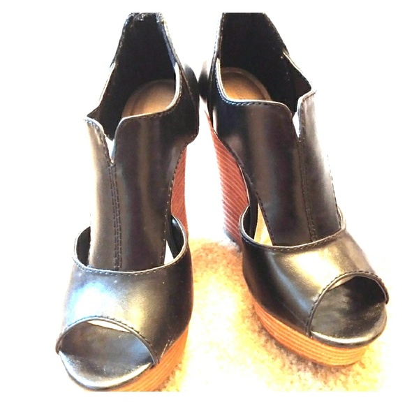 Women dressed sandal heels - Picture 1 of 6