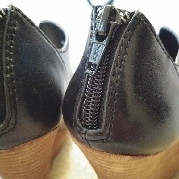 Women dressed sandal heels - Picture 3 of 6