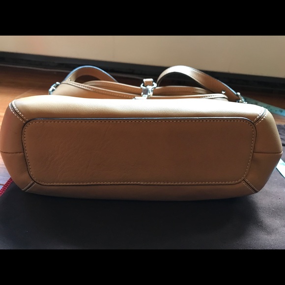 AUTHENTIC Coach bag - Picture 3 of 5
