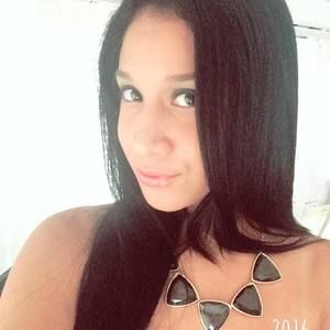 Meet your Posher, Roxana