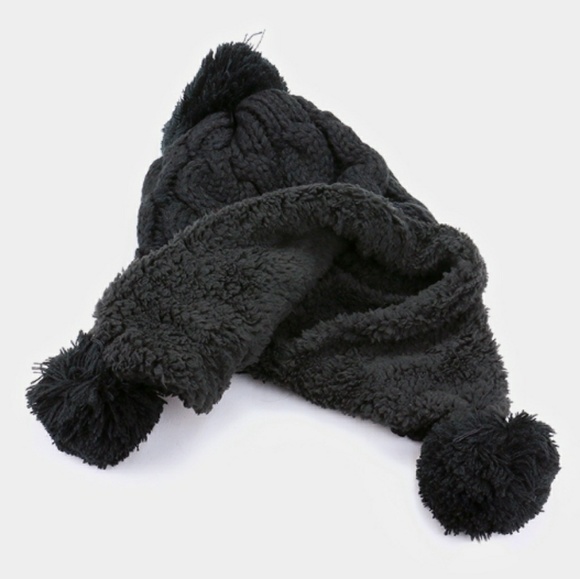 Beanie Faux Fur Pom Pom Hat. - Picture 2 of 2
