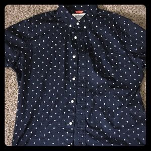 Casual button down short sleeve shirt