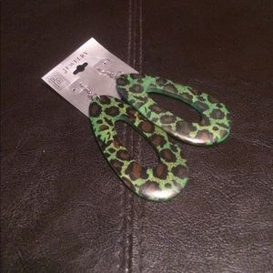 Cheetah Patterned Earrings!