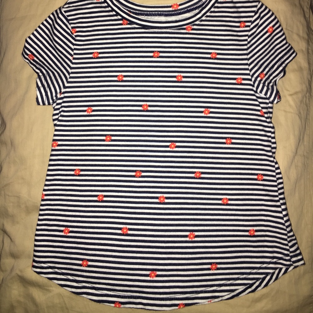 Old navy tee