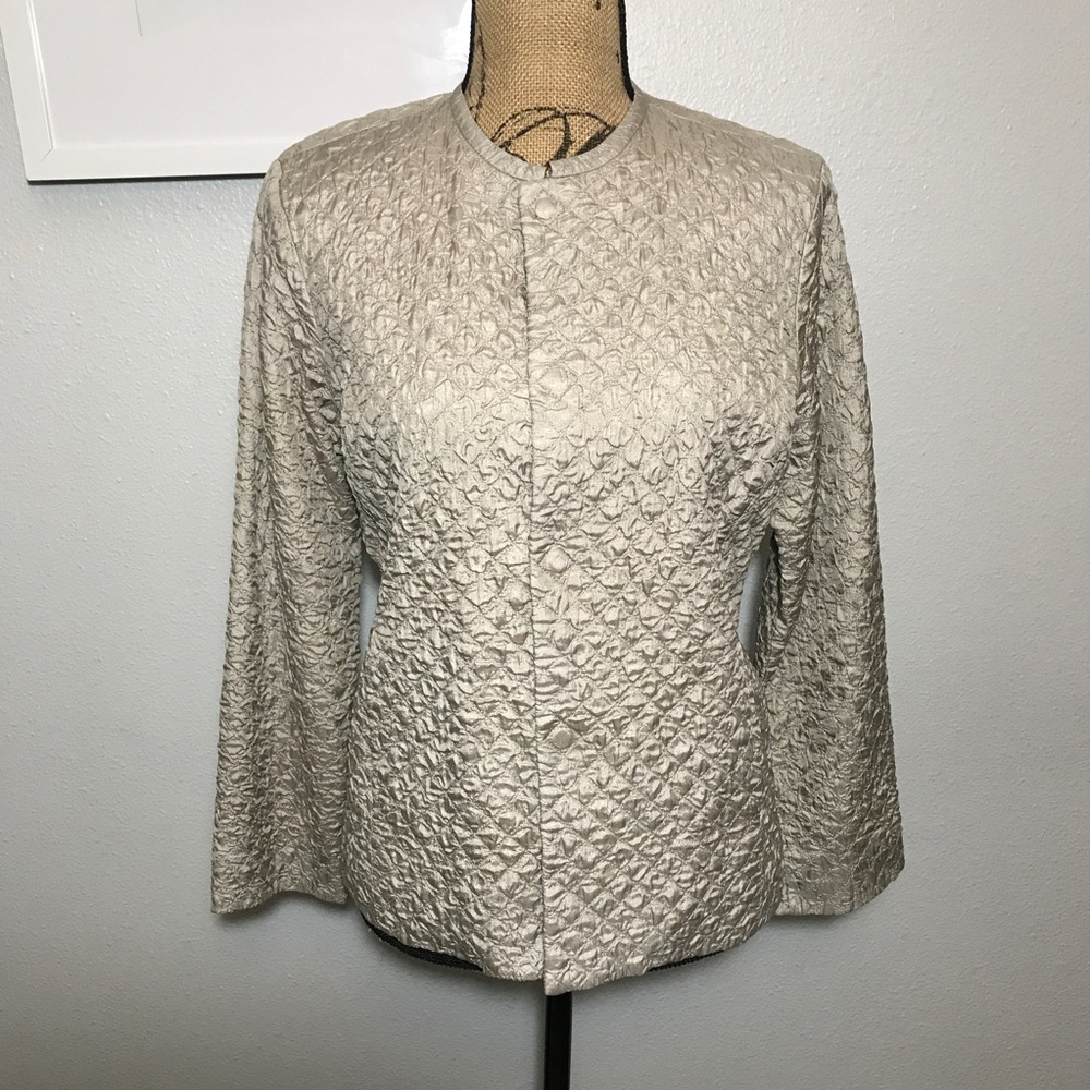 Eileen Fisher 100% Silk Quilted jacket