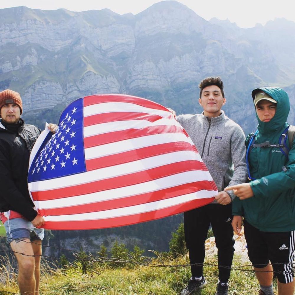 Meet your Posher, Zach