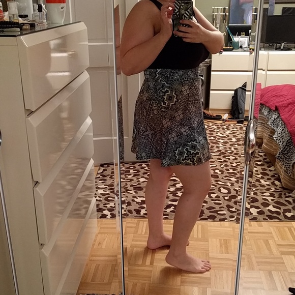 SALE ✌️Skater Circle Line Skirt. 🌈 Geometric! - Picture 3 of 7