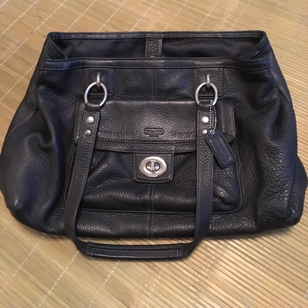Black coach shoulder bag