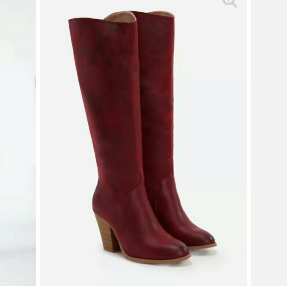 Leather Burgundy boots