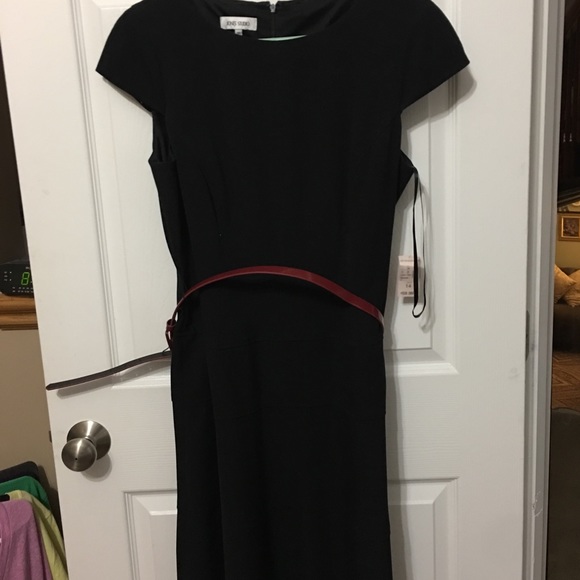 NWT - Picture 1 of 2