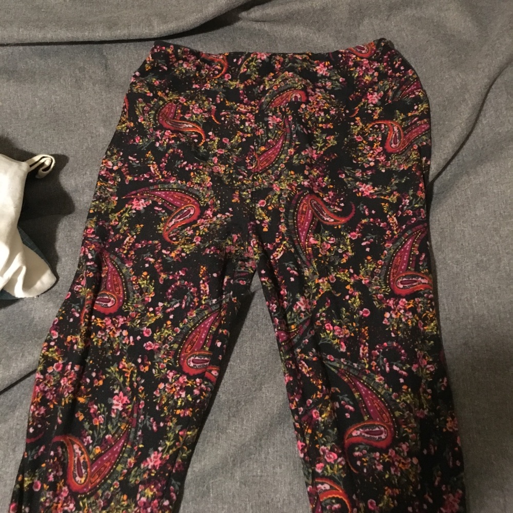 Lularoe one size paisley leggings