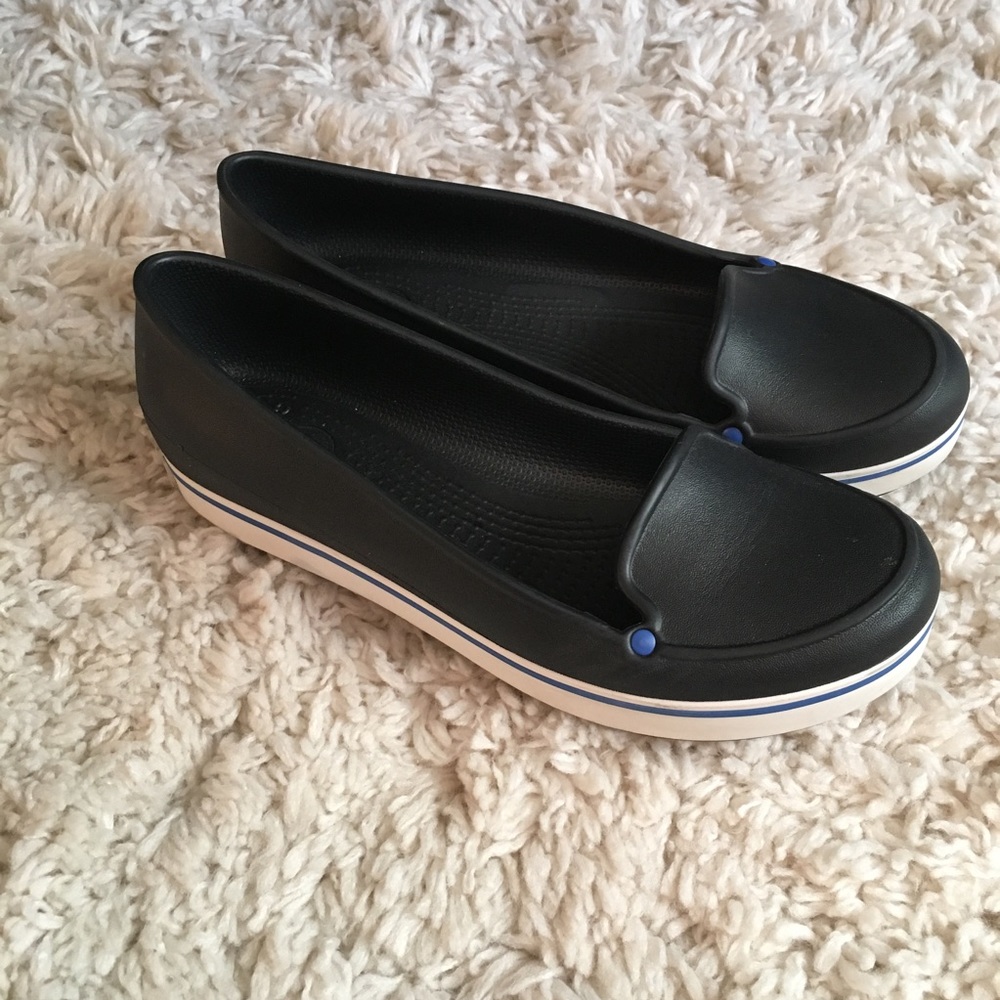 Crocs Size 9