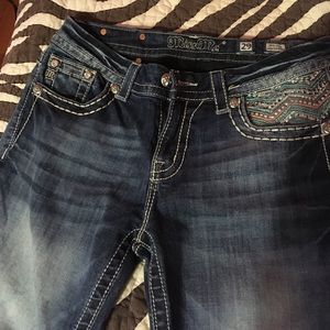 Miss Me Mid-Rise Easy Cropped Capris