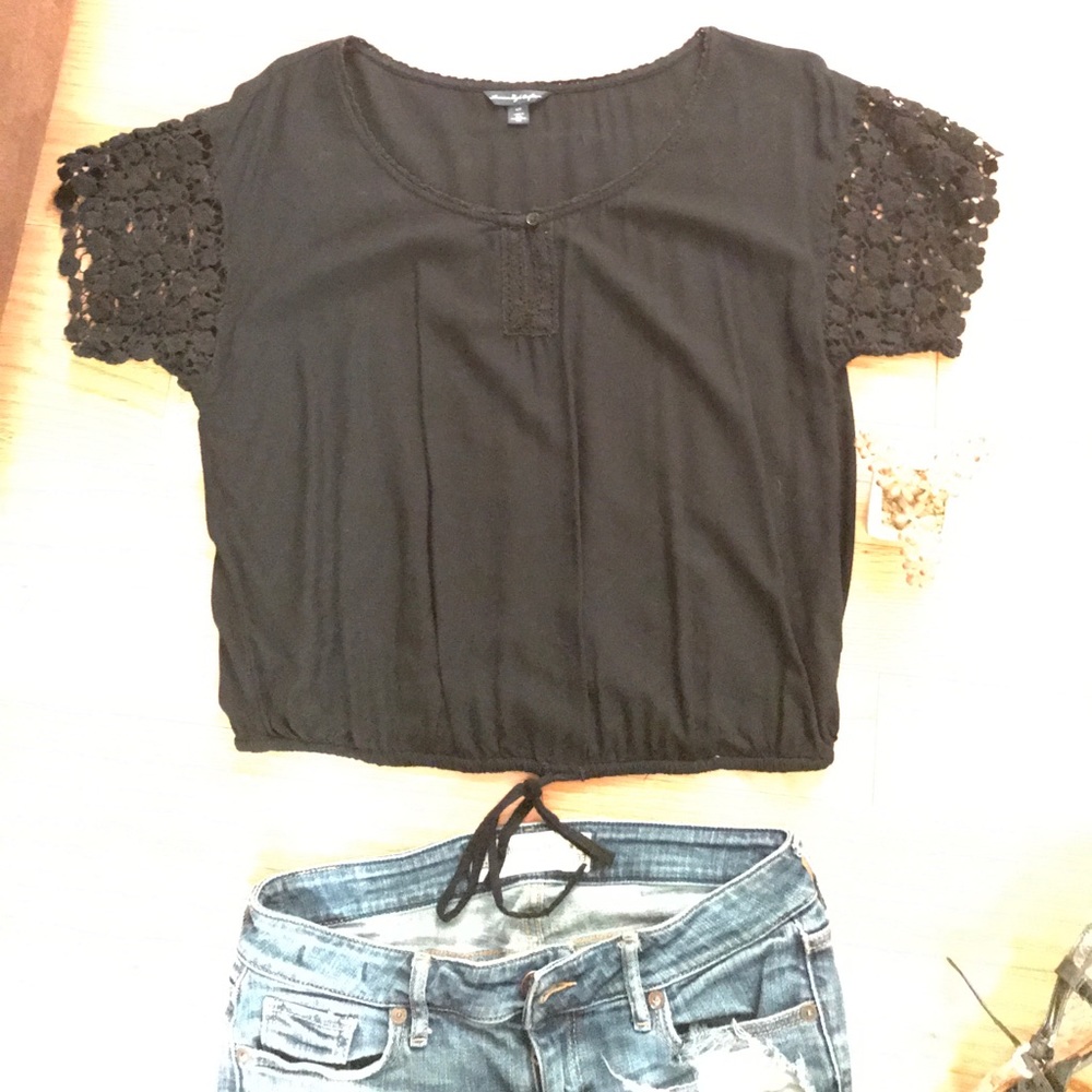 Cute Black Crop Top!