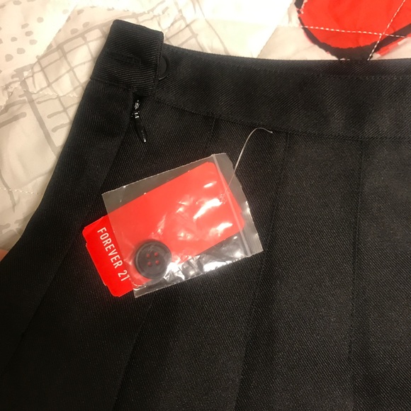 Black mini skater skirt - Picture 2 of 3