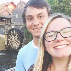 Meet your Posher, Zachary