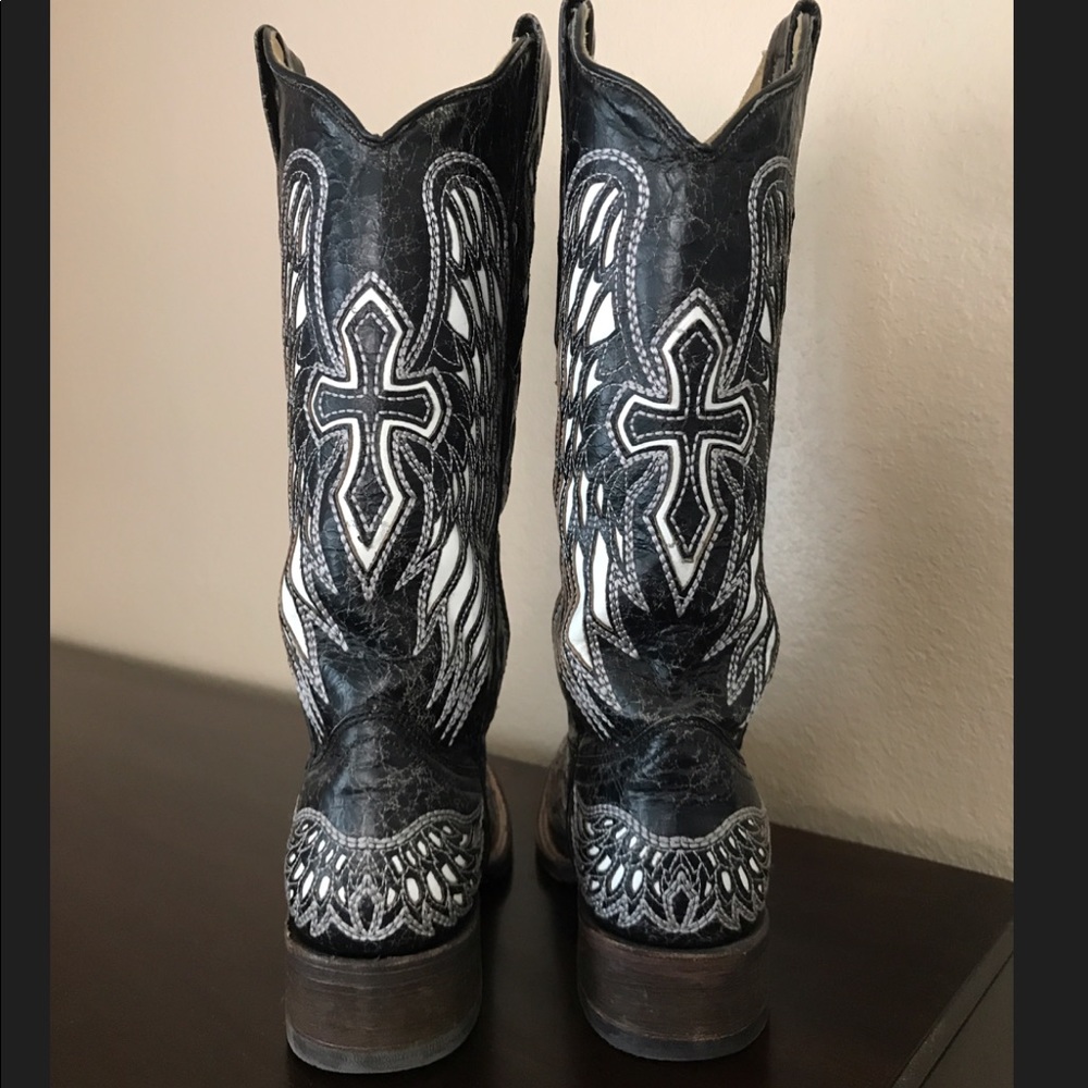 black and white cowboy boots