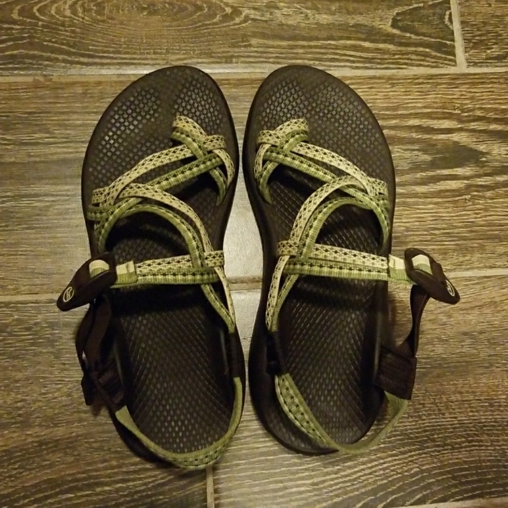 Size 8 double strap toe loop Chacos