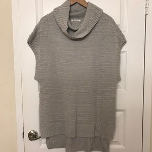 Sleeveless textured cowl neck knit sweater
