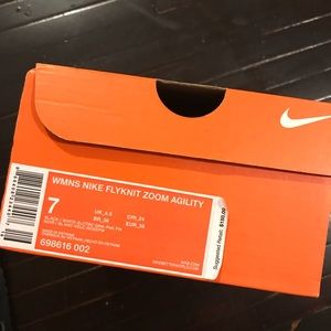 Nike Flyknit Zoom Agility
