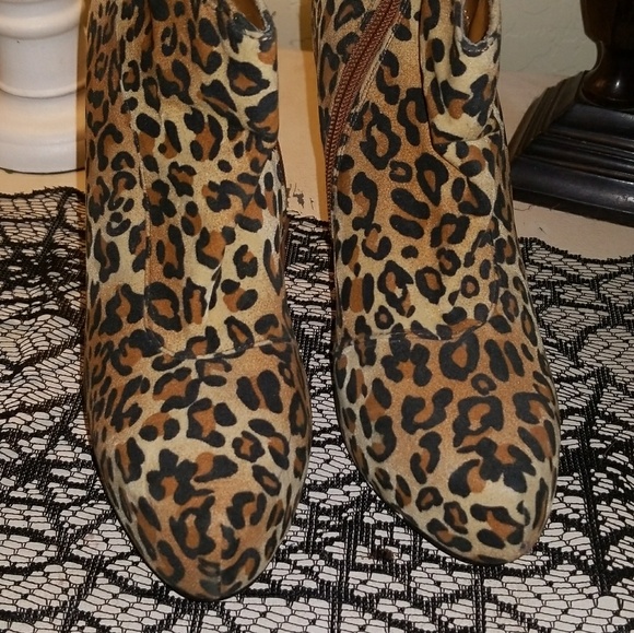 Leopard boot Heels - Picture 4 of 4