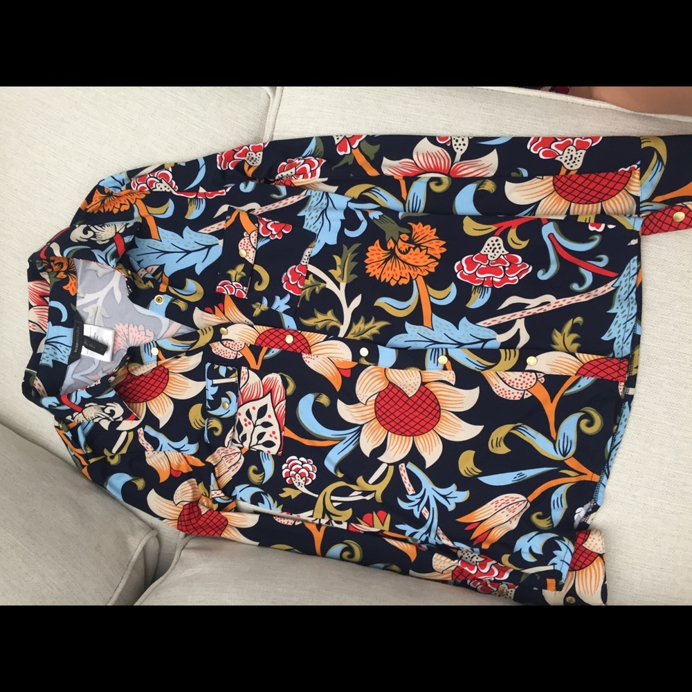 BCBG size small shirt