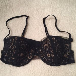 NWOT Victoria's Secret Demi lace bra
