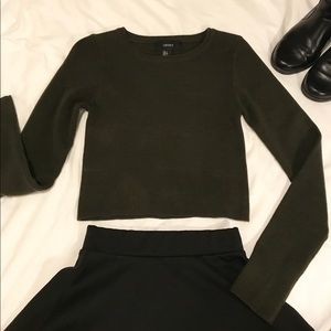 NWOT Forever 21 Army Green Long Sleeve Crop Top, S