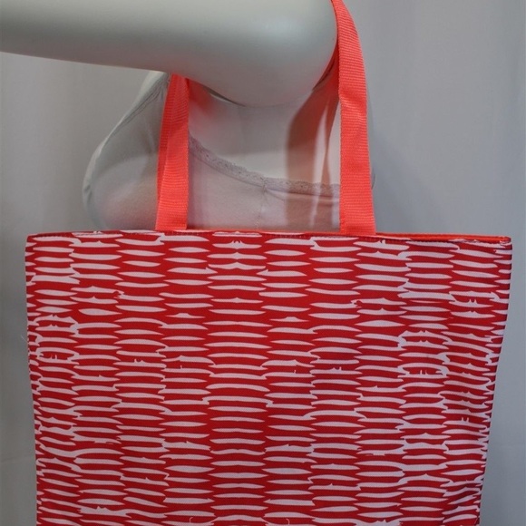 Lancôme Red Blue Floral Print Cosmetic Beach Tote - Picture 2 of 4