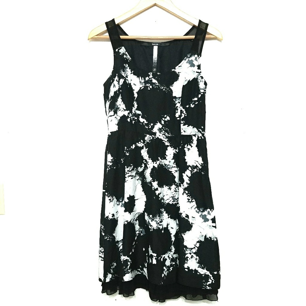 Kensie • Black White Gray Abstract Dress