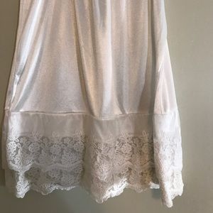 White slip extender