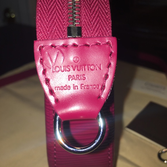 Authentic LV Epi Pochette Acc. Fuchsia Bag *NEW* - Picture 3 of 8