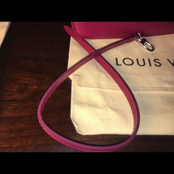 Authentic LV Epi Pochette Acc. Fuchsia Bag *NEW* - Picture 7 of 8