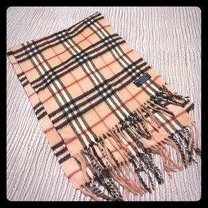 Burberry 100% cashmere scarf