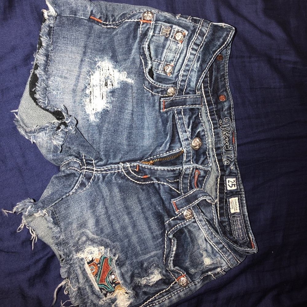 Miss Me distressed shorts!