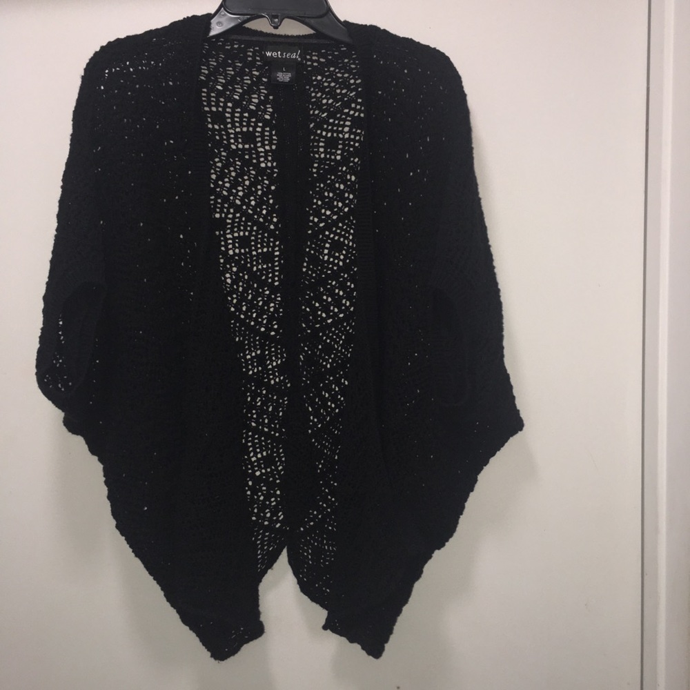 Large 🖤 wetseal black knit cardigan cover up