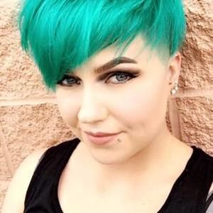 Meet your Posher, Charlotte