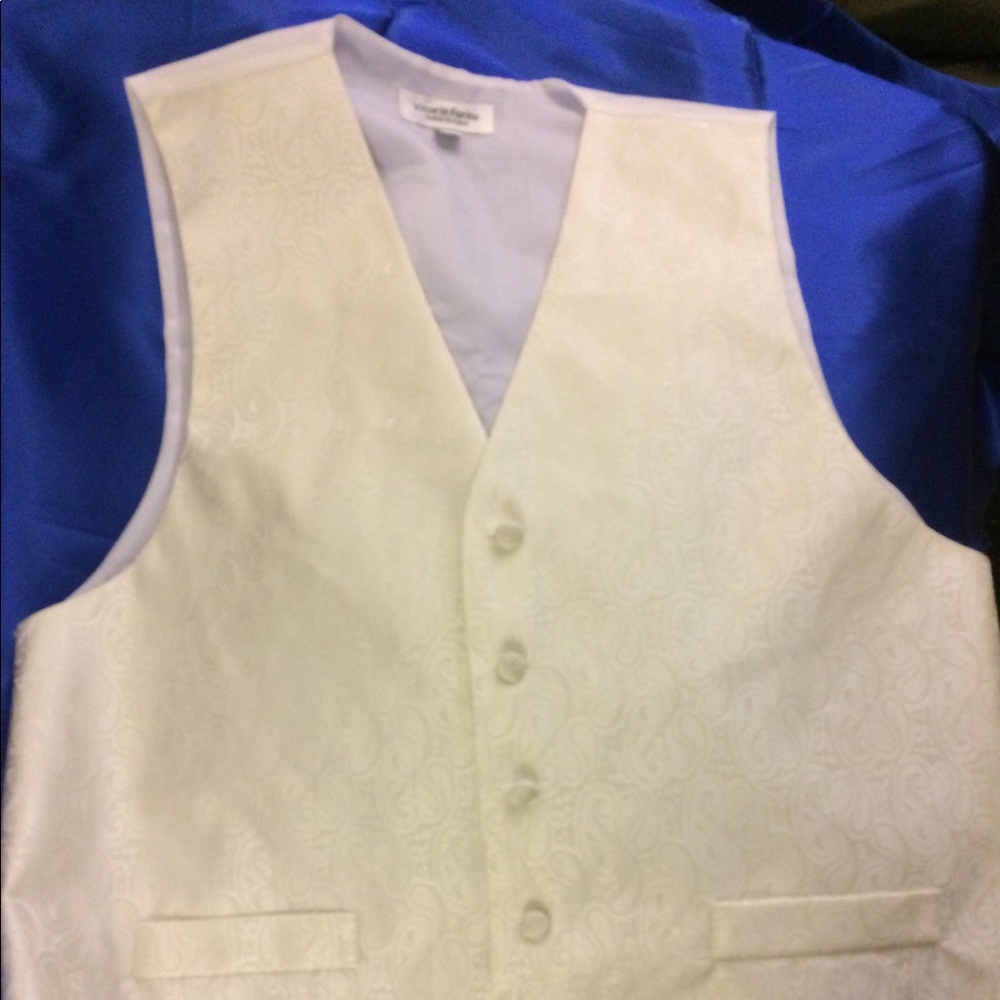 Men Formal Vest NWOT