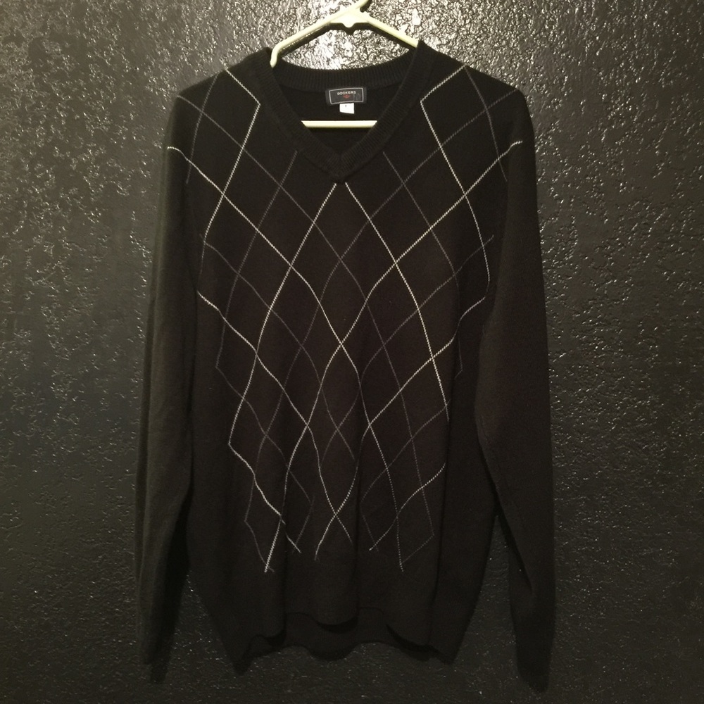 Men's black Dockers crewneck sweater