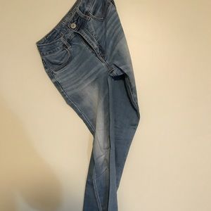 AEO light wash jeggings