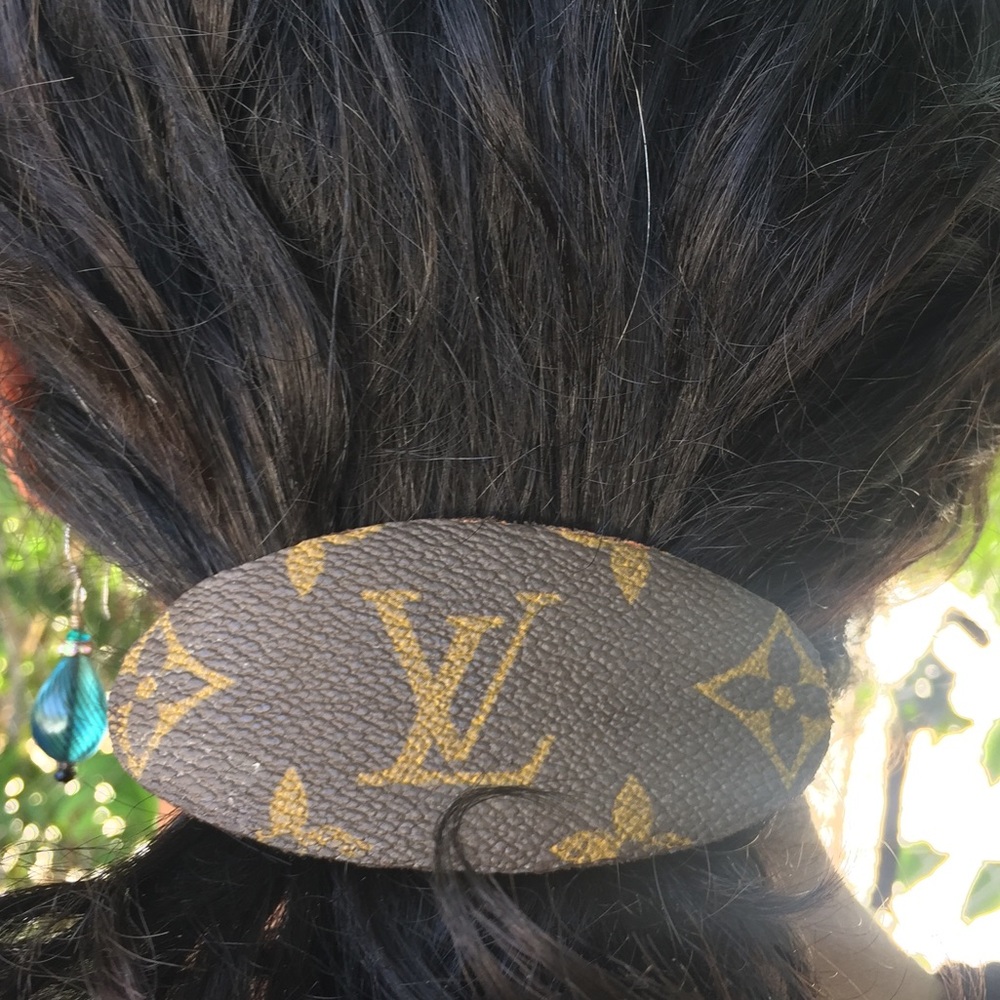 Louis Vuitton Oval Made in France Barette
