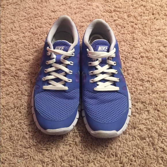 Nike Sneakers - Picture 2 of 4