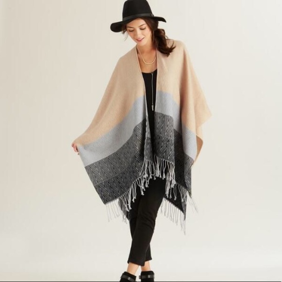 World Market Beige Fringe Poncho - Picture 3 of 4