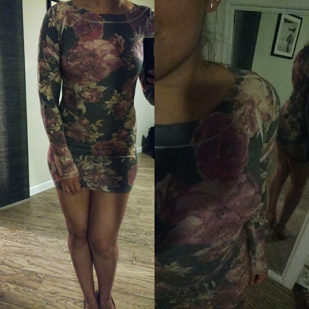 ❄ WINTER SALE ❄ Floral Long Sleeve Dress