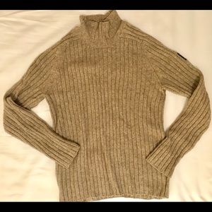 Abercrombie & Fitch muscle sweater