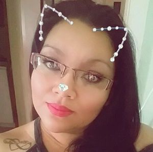 Meet your Posher, Karla