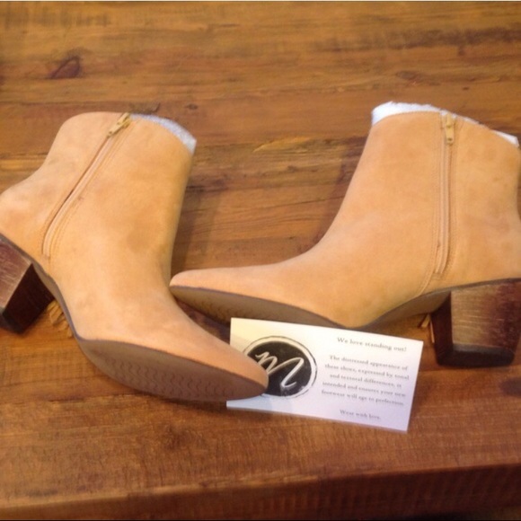 Matisse suede with fringe boots - Picture 3 of 7