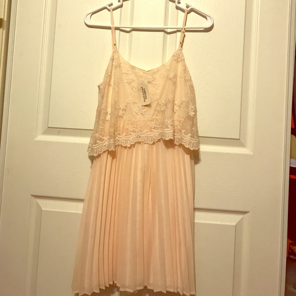 Forever 21 Lacey sheer dress 👗