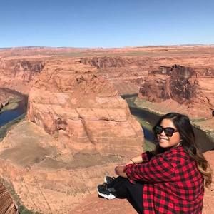 Meet your Posher, Mara