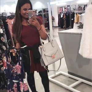 Meet your Posher, Simi